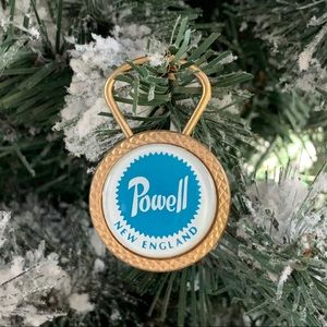 POWELL New England🎄Vintage Ornament Keychain